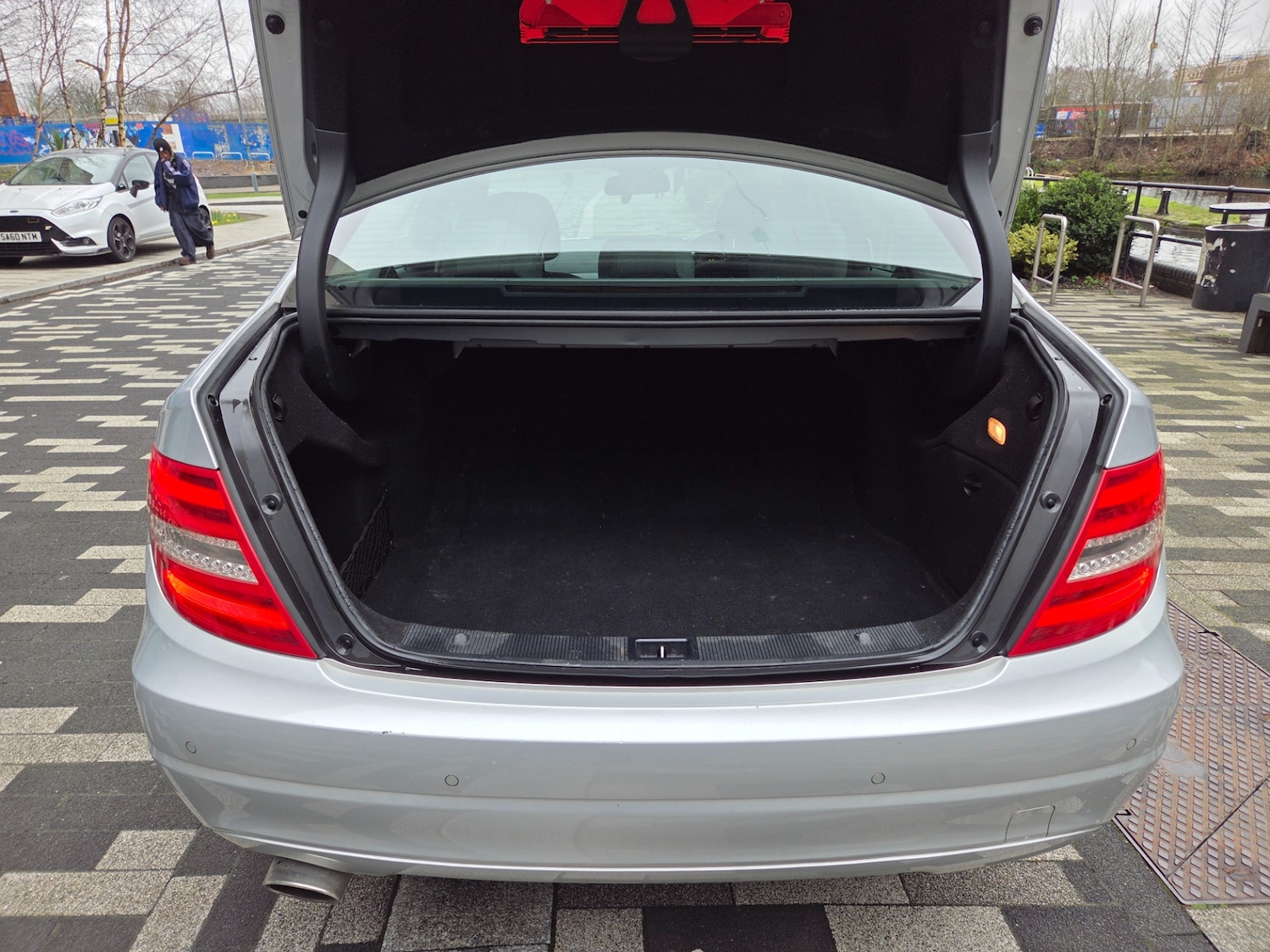 Used Mercedes-Benz C Class 2011 for sale - 77696869: Photo 7