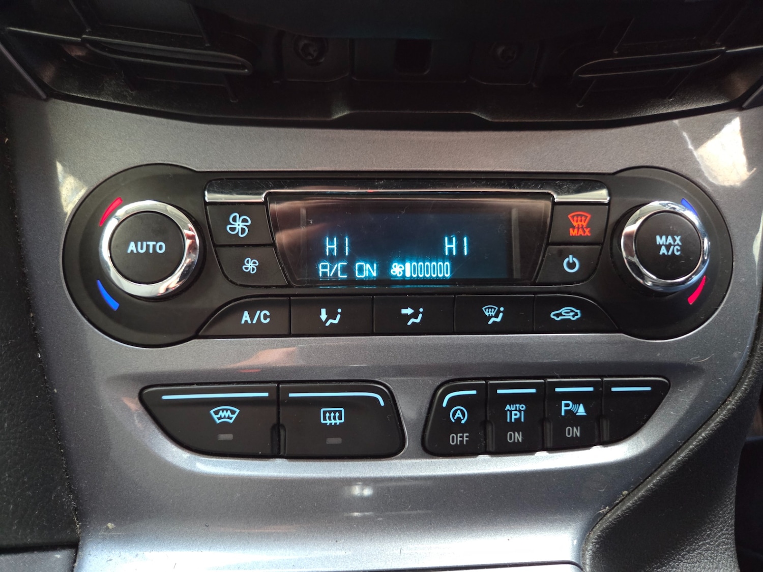 Used Ford Focus 2014 for sale - 77084338: Photo 15