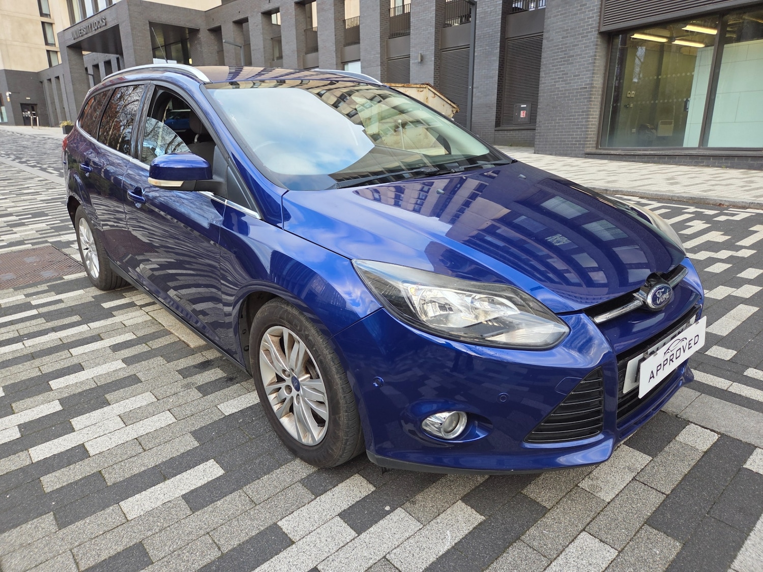 Used Ford Focus 2014 for sale - 77084338: Photo 2