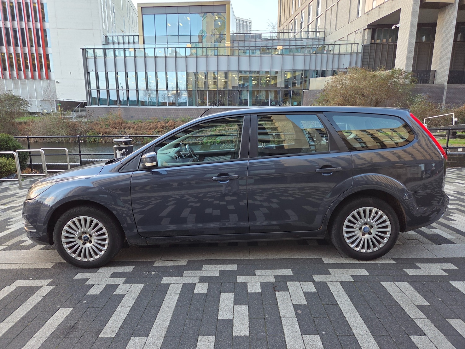 Used Ford Focus 2010 for sale - 76911303: Photo 1