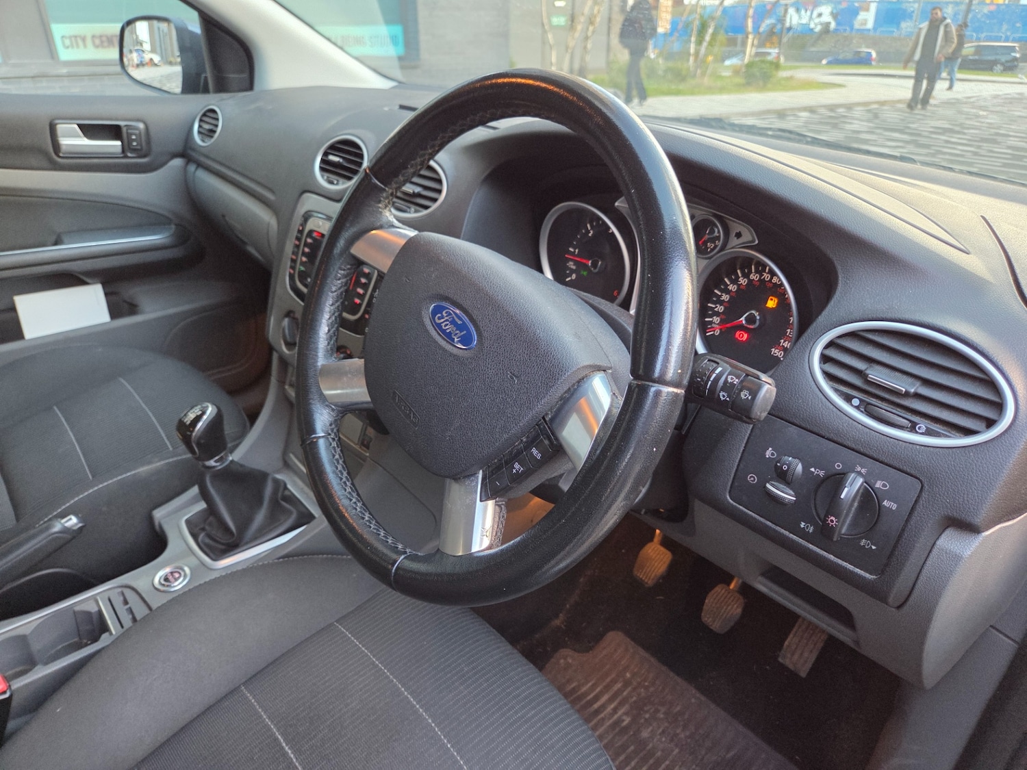 Used Ford Focus 2010 for sale - 76911303: Photo 10