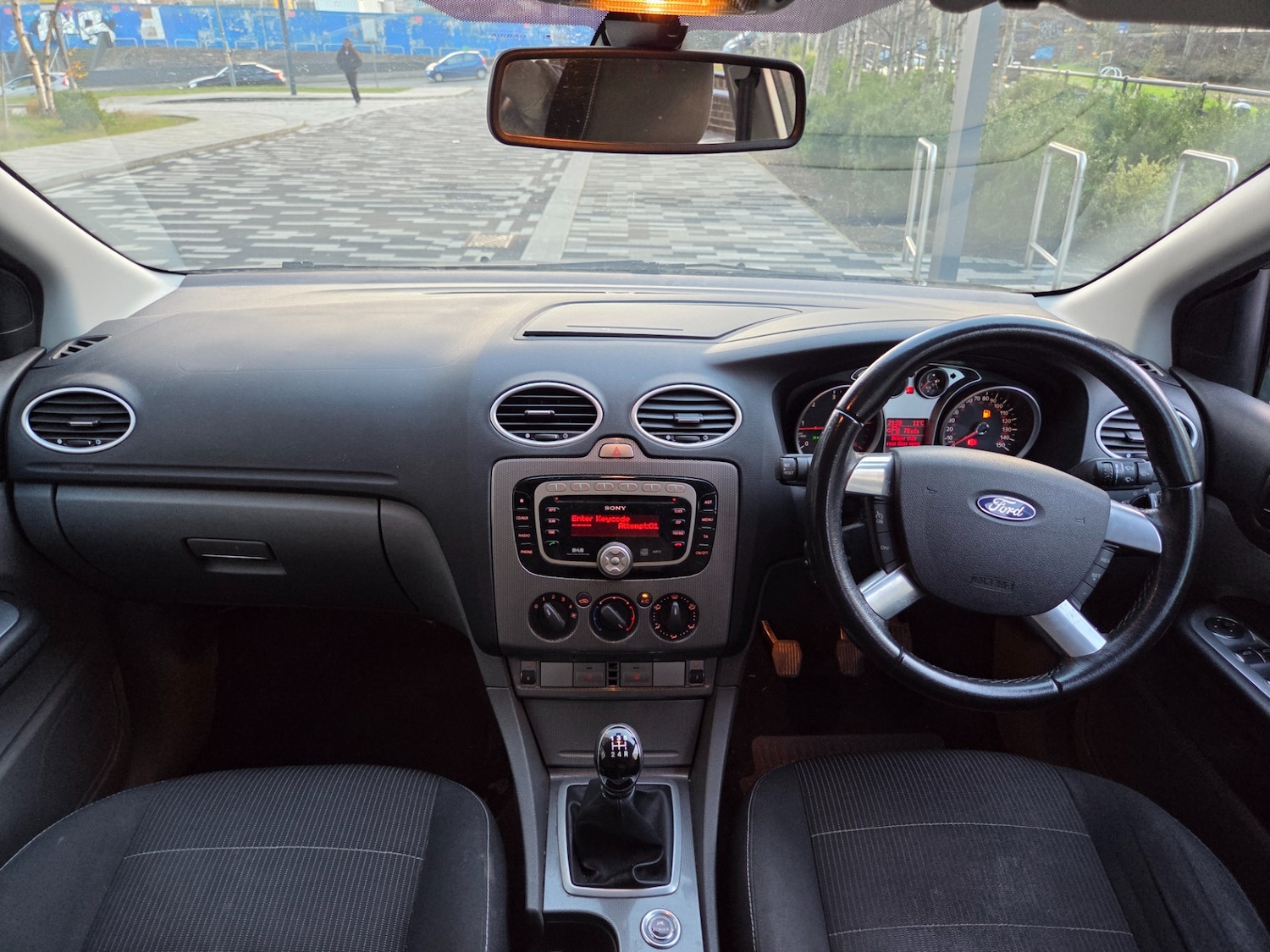 Used Ford Focus 2010 for sale - 76911303: Photo 11