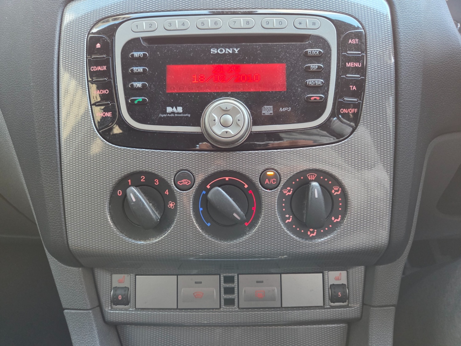 Used Ford Focus 2010 for sale - 76911303: Photo 14