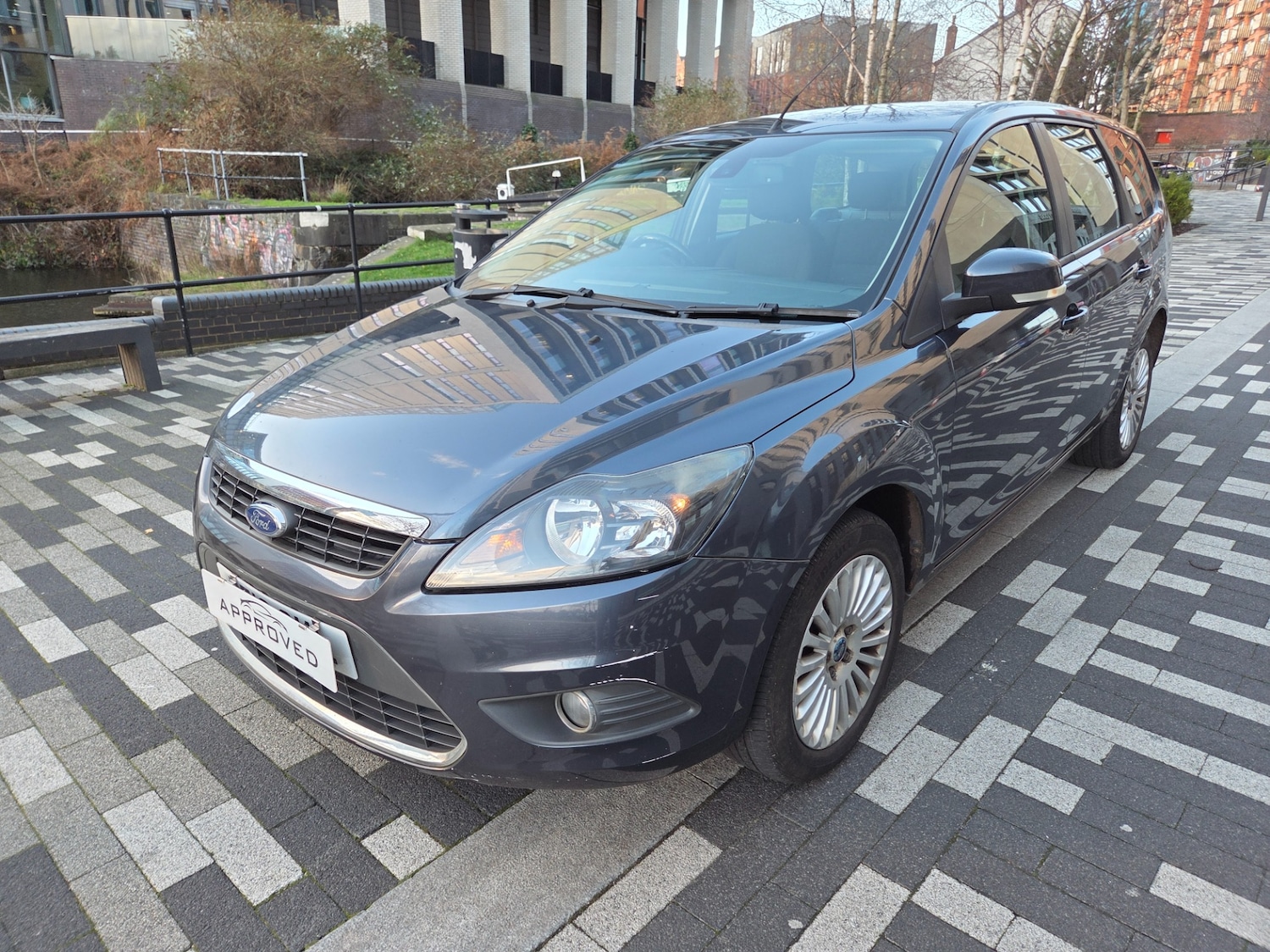 Used Ford Focus 2010 for sale - 76911303: Photo 2