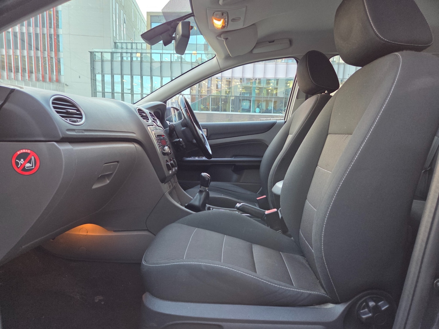 Used Ford Focus 2010 for sale - 76911303: Photo 8