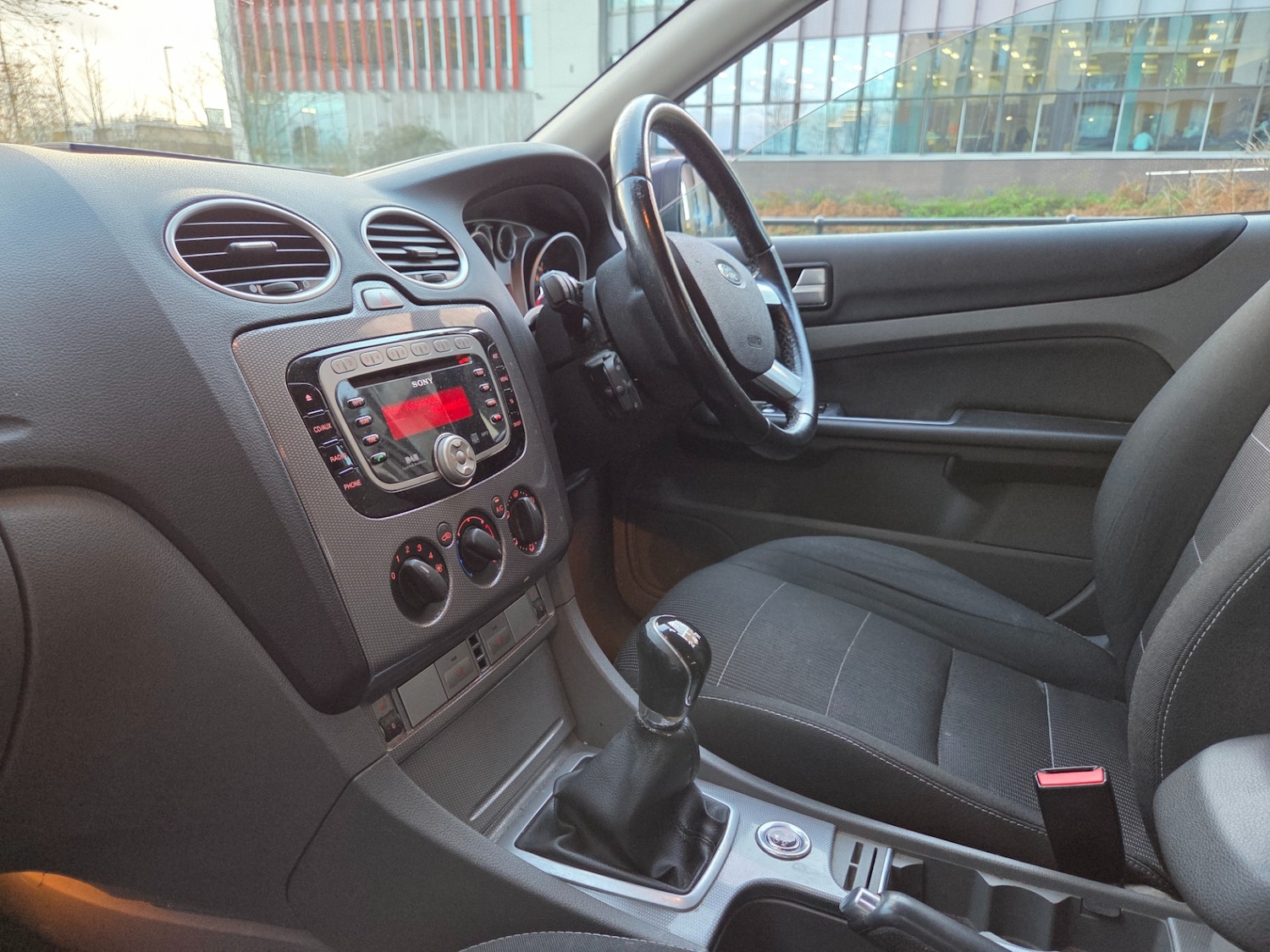 Used Ford Focus 2010 for sale - 76911303: Photo 9