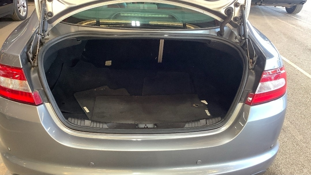 Used Jaguar XF 2009 for sale - 78048749: Photo 11