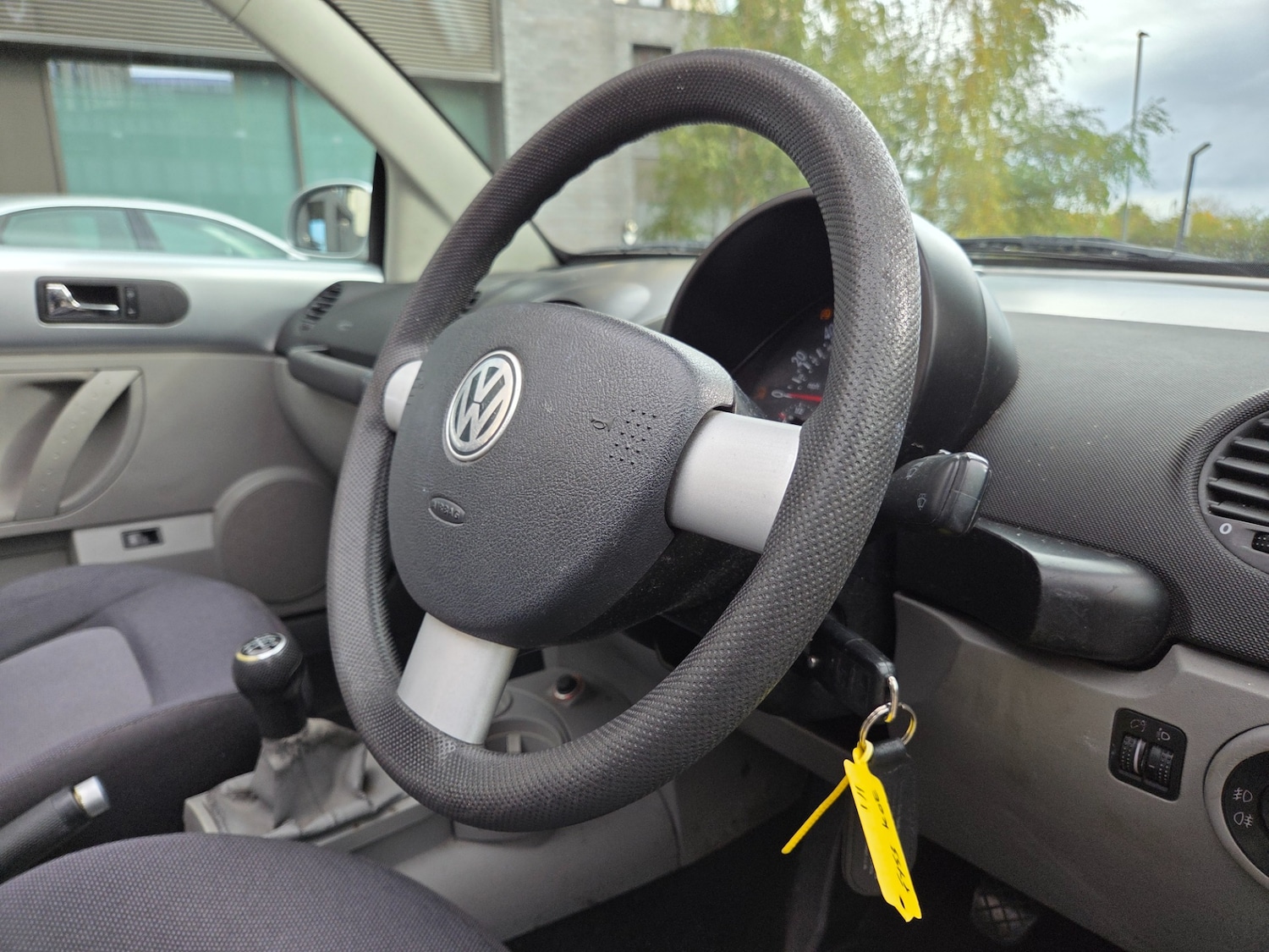 Used Volkswagen Beetle 2003 for sale - 76421895: Photo 10