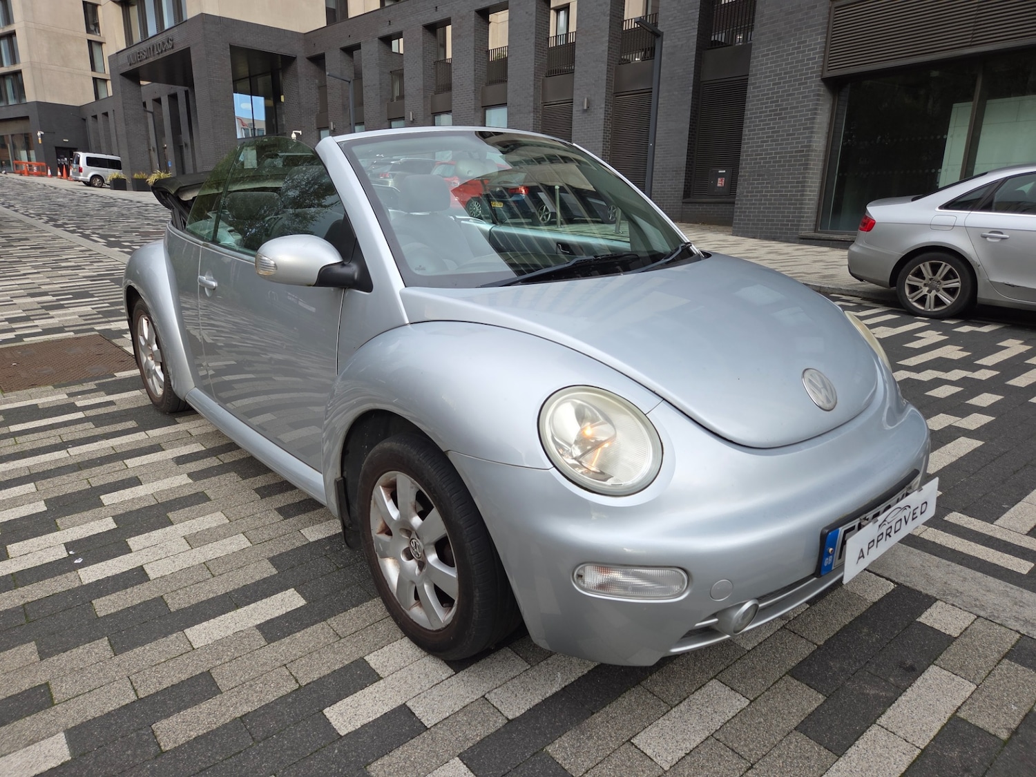 Used Volkswagen Beetle 2003 for sale - 76421895: Photo 2
