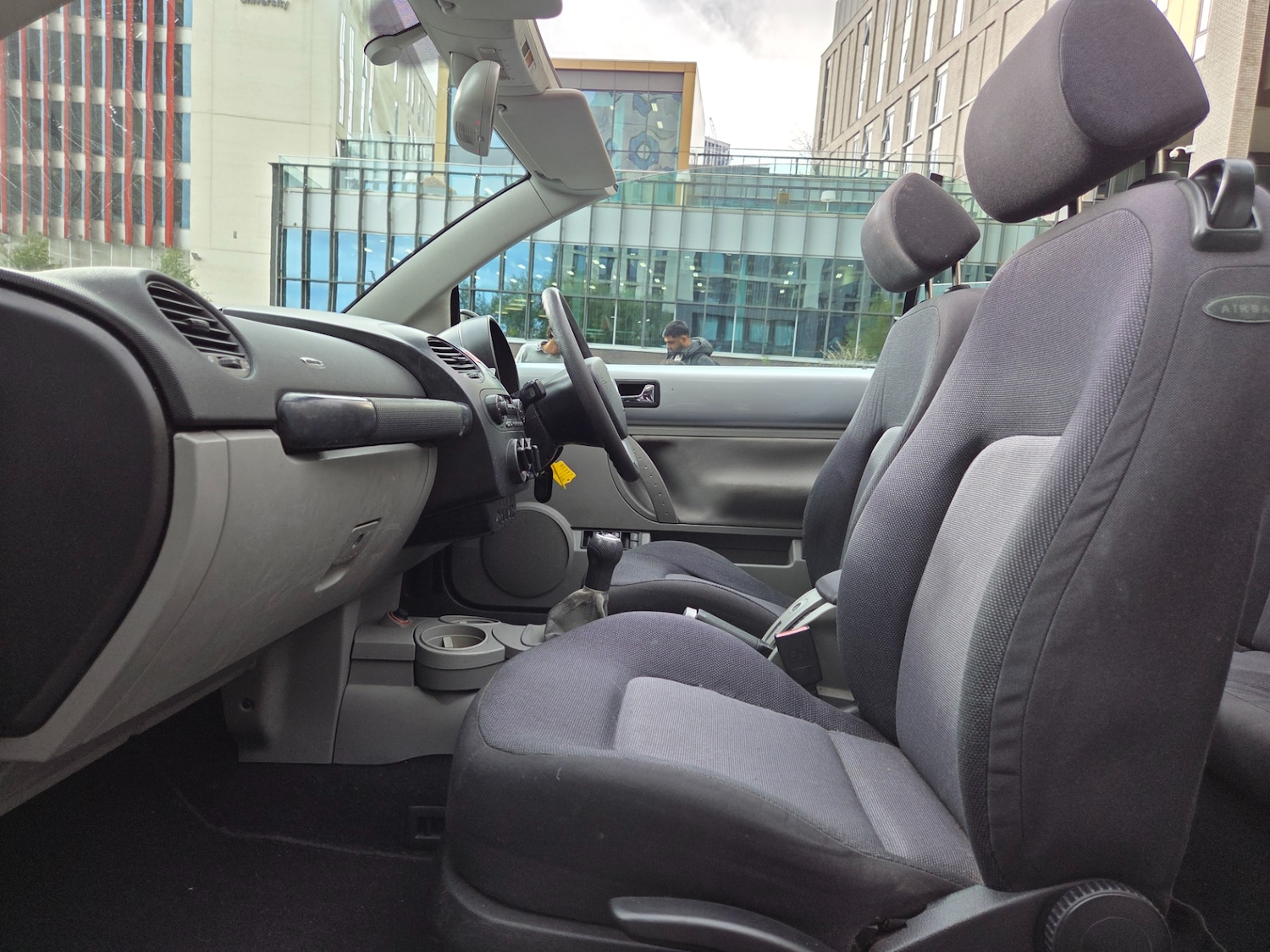 Used Volkswagen Beetle 2003 for sale - 76421895: Photo 7