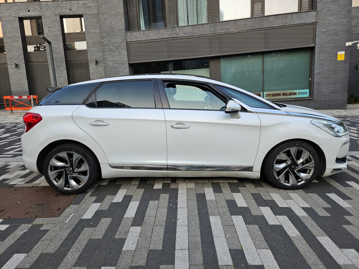 Vehicle 21