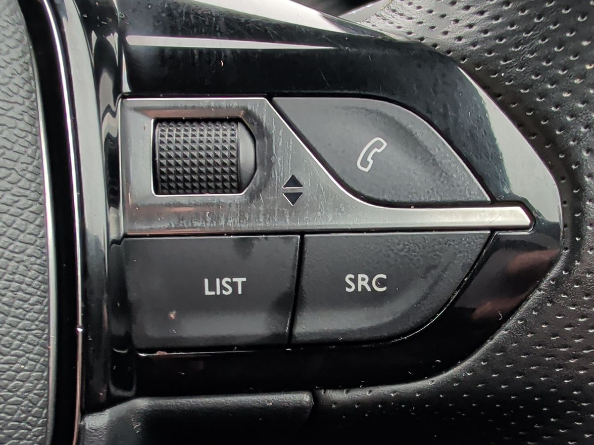 Used Peugeot 2008 2022 for sale - 76870950: Photo 23