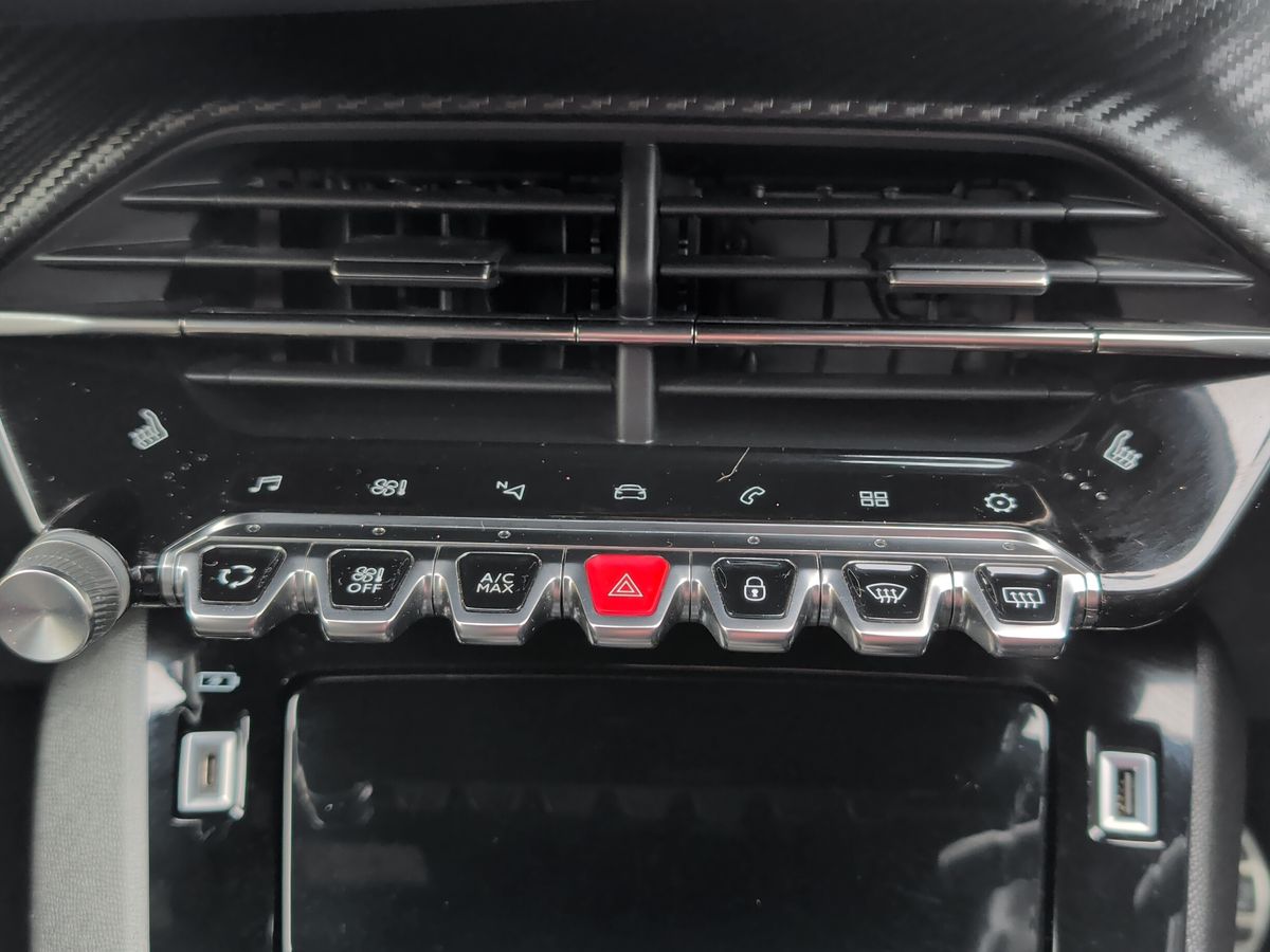 Used Peugeot 2008 2022 for sale - 76870950: Photo 33