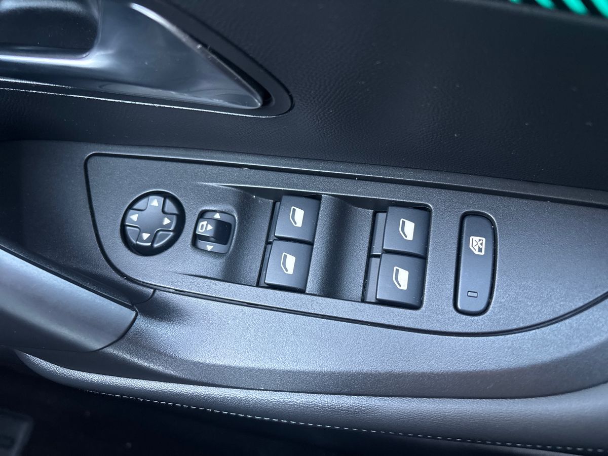 Used Peugeot 2008 2021 for sale - 76130621: Photo 17