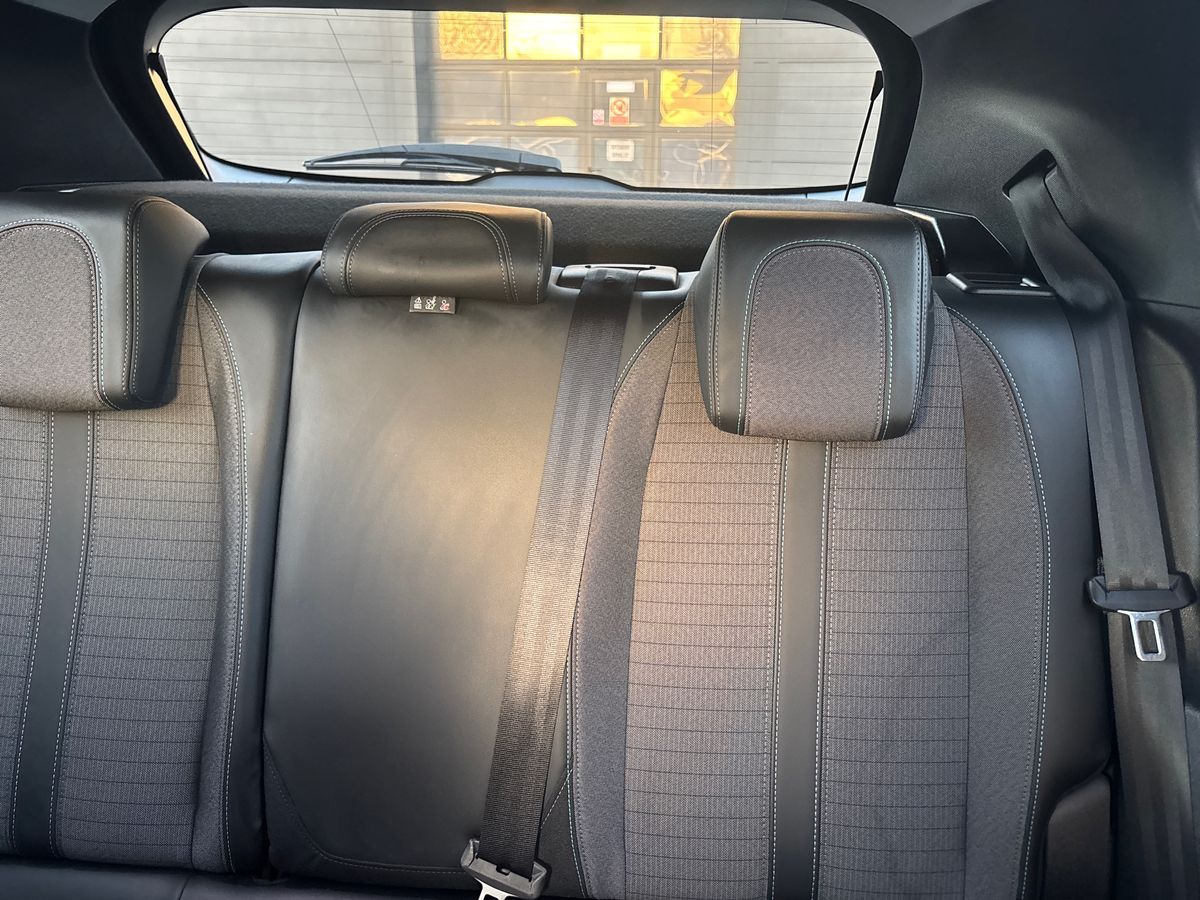 Used Peugeot 2008 2021 for sale - 76130621: Photo 24