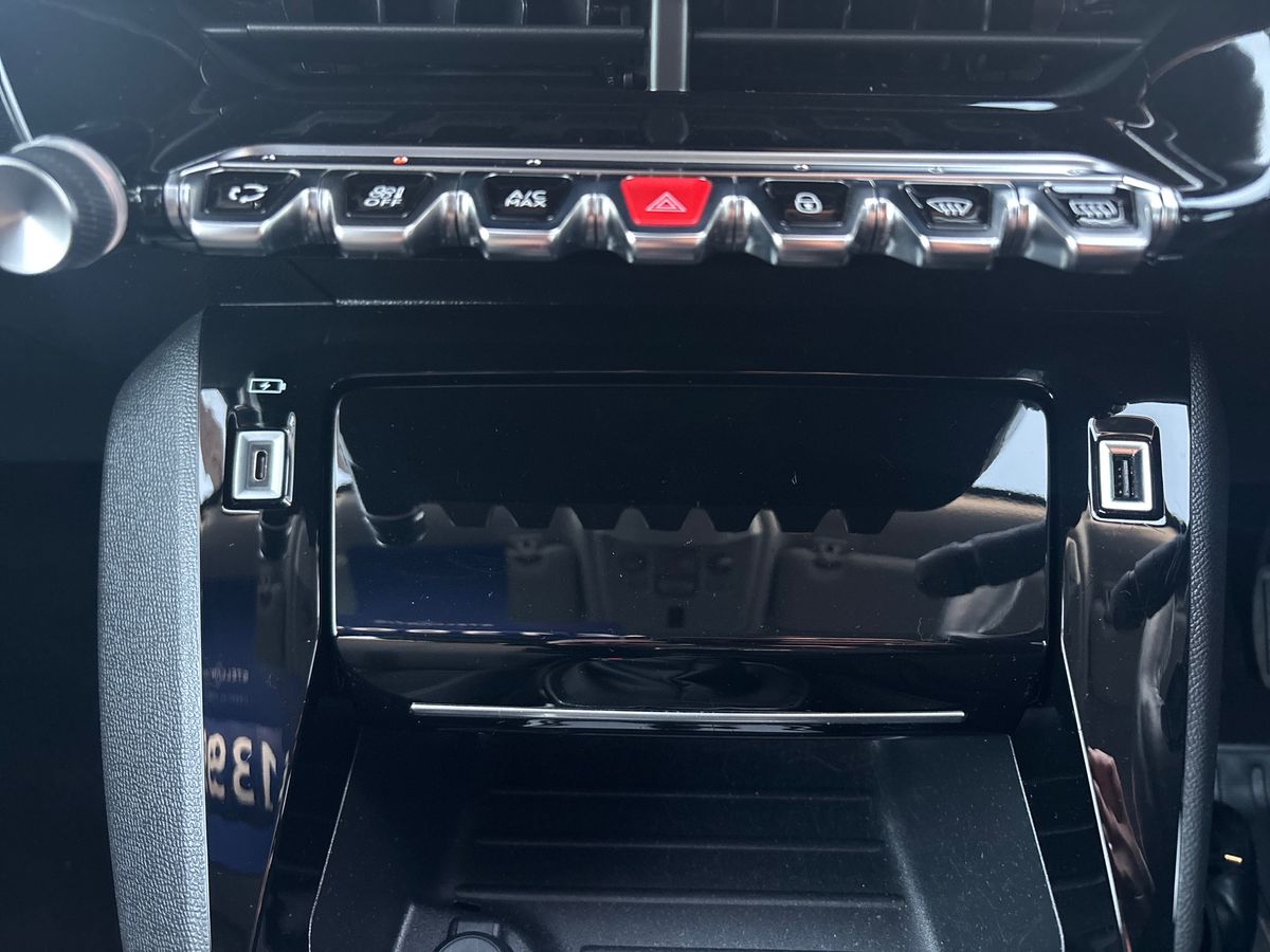 Used Peugeot 2008 2021 for sale - 76130621: Photo 29