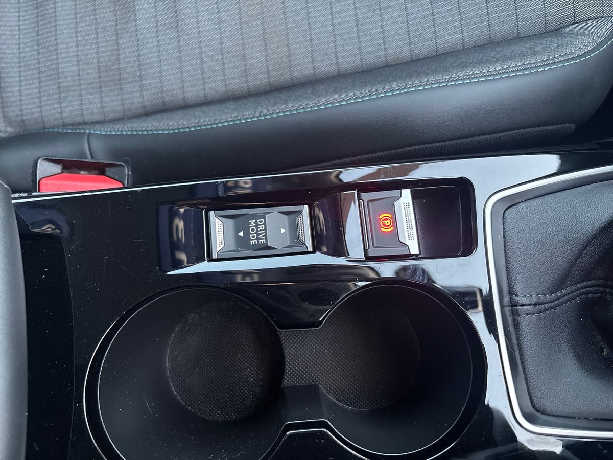 Used Peugeot 2008 2021 for sale - 76130621: Photo 30