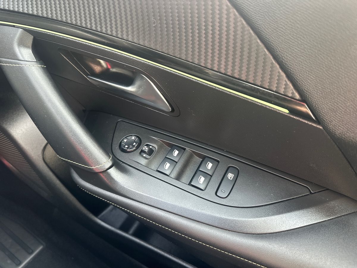 Used Peugeot 2008 2021 for sale - 75775881: Photo 17