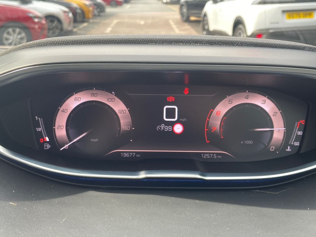 Used Peugeot 5008 2022 for sale - 76869458: Photo 21