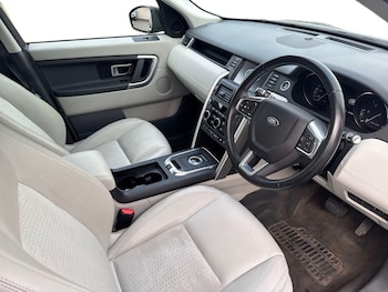 Used Land Rover Discovery Sport 2016 for sale - 76420603: Photo