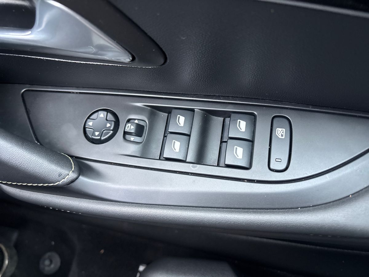 Used Peugeot 208 2021 for sale - 77205692: Photo 17