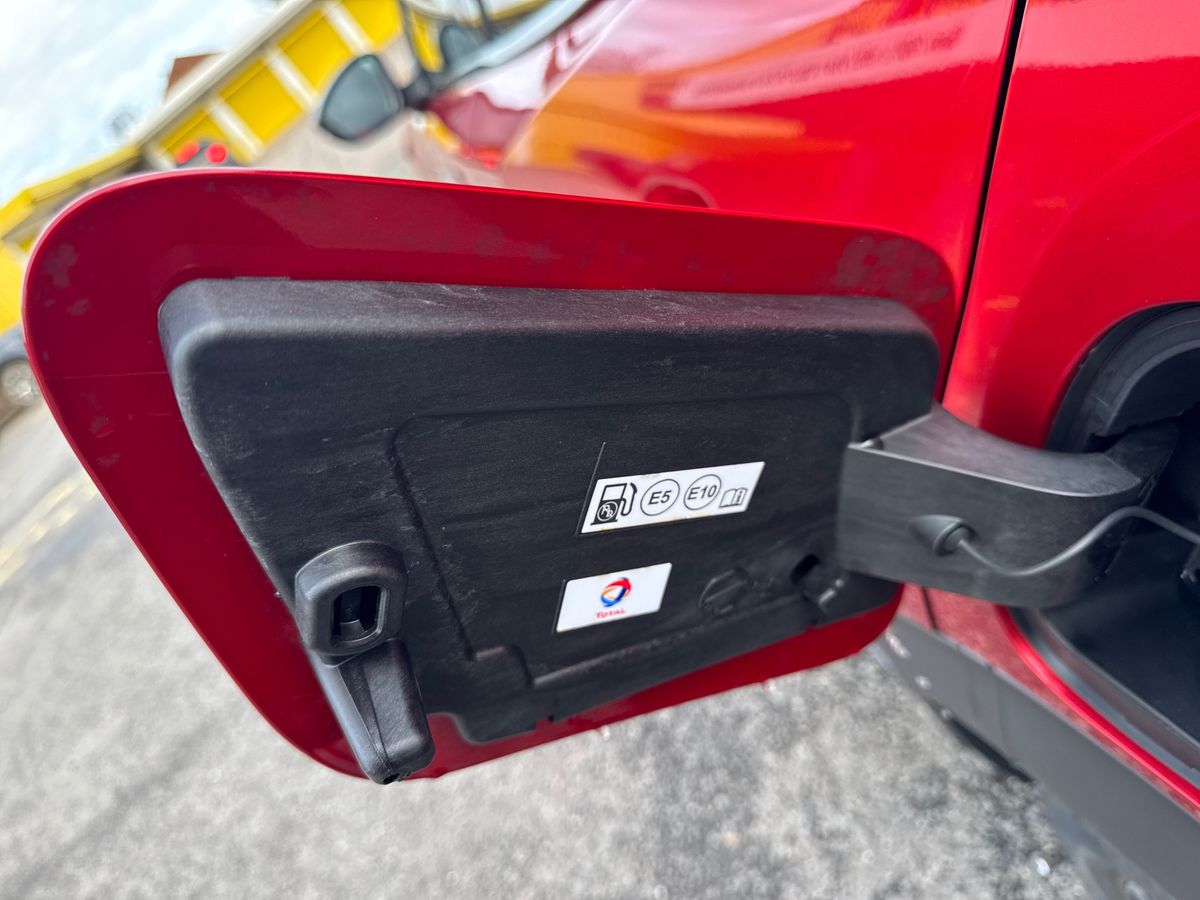 Used Peugeot 2008 2022 for sale - 76874801: Photo 30