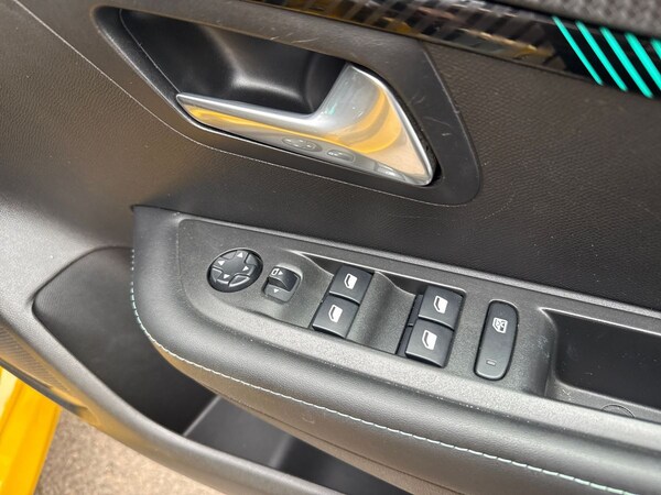 Used Peugeot 208 2021 for sale - 76140046: Photo 17