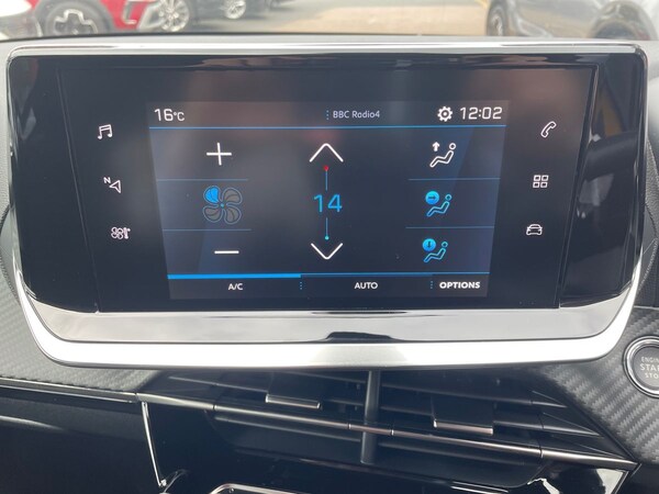 Used Peugeot 208 2022 for sale - 76130832: Photo 18
