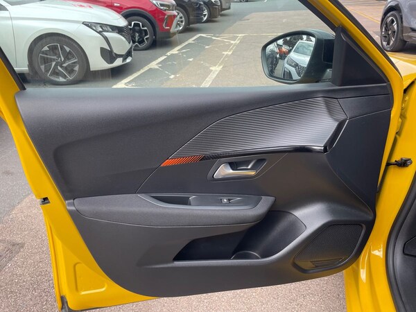 Used Peugeot 208 2022 for sale - 76130832: Photo 33