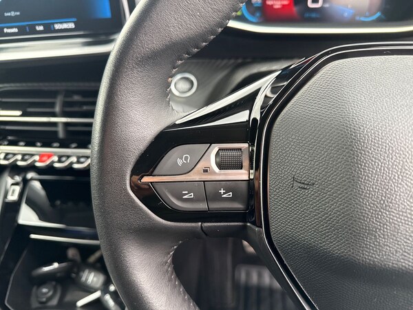Used Peugeot 2008 2022 for sale - 76130637: Photo 22