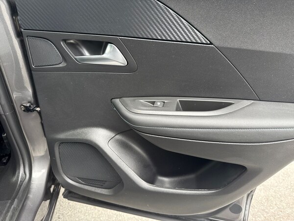 Used Peugeot 2008 2022 for sale - 76130637: Photo 28