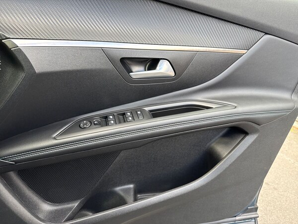 Used Peugeot 3008 2022 for sale - 76124734: Photo 32