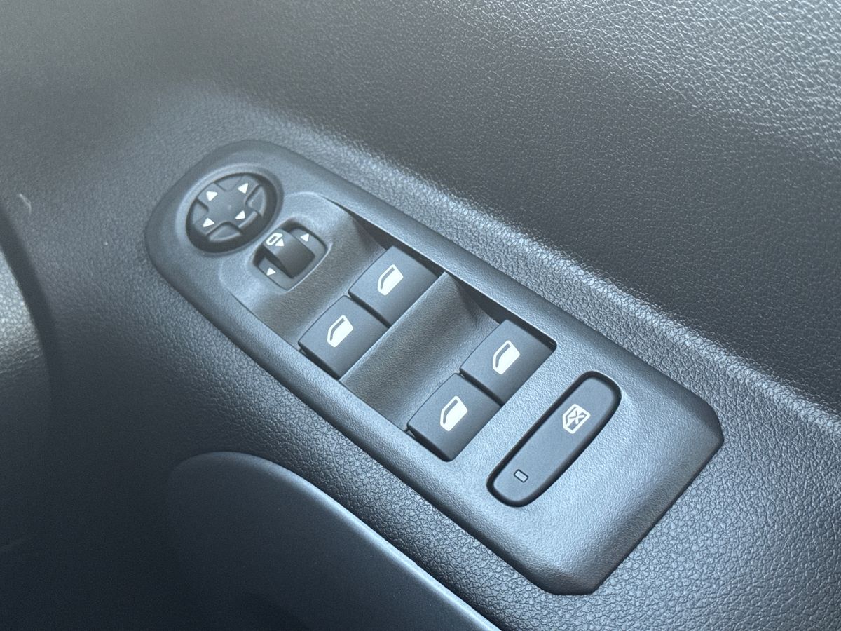 Used Vauxhall Combo Life 2024 for sale - 76901481: Photo 17