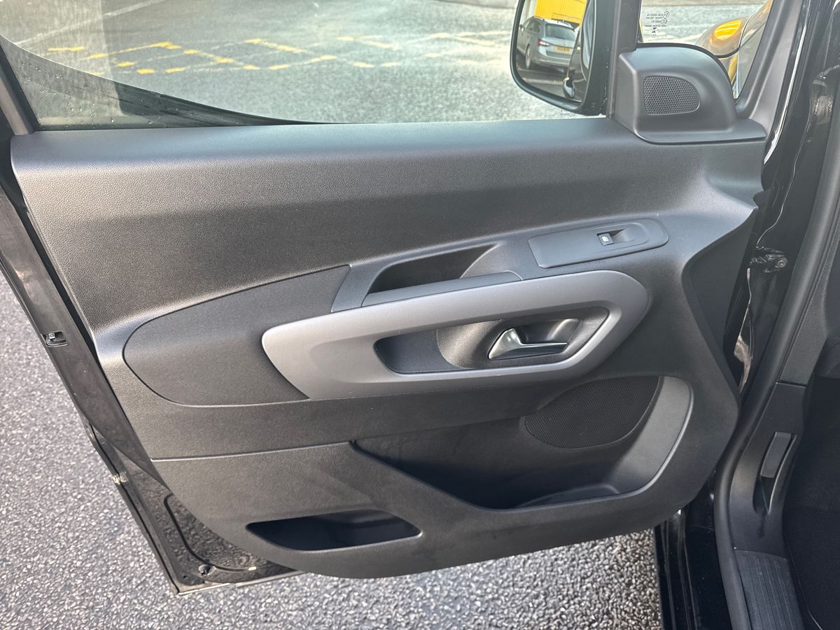 Used Vauxhall Combo Life 2024 for sale - 76901481: Photo 30