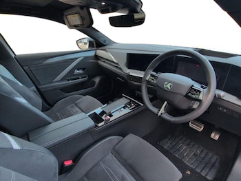 Used Vauxhall Astra 2023 for sale - 76927926: Photo