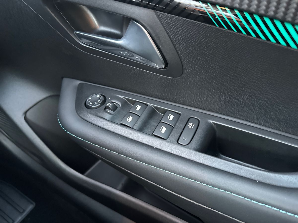 Used Peugeot 208 2022 for sale - 76901470: Photo 17