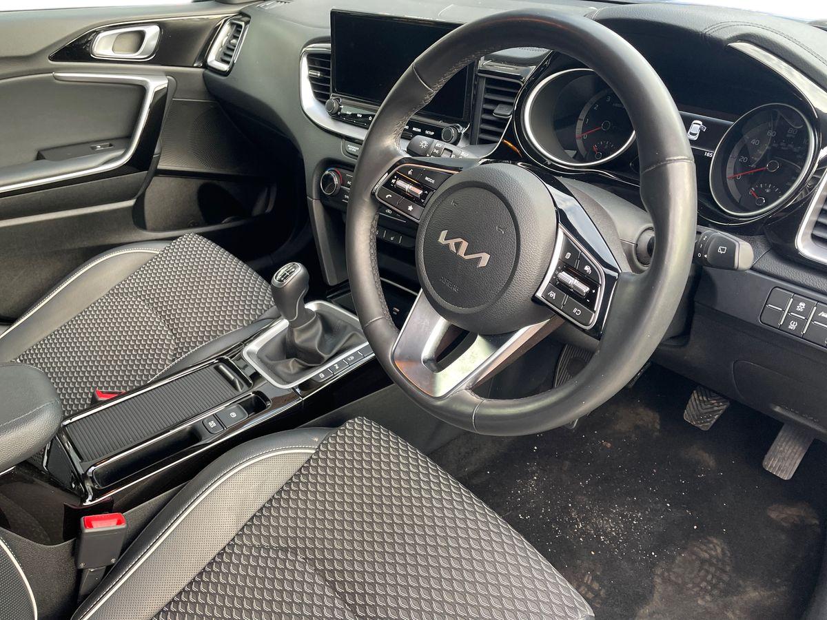 Used Kia XCeed 2023 for sale - 77047793: Photo 3