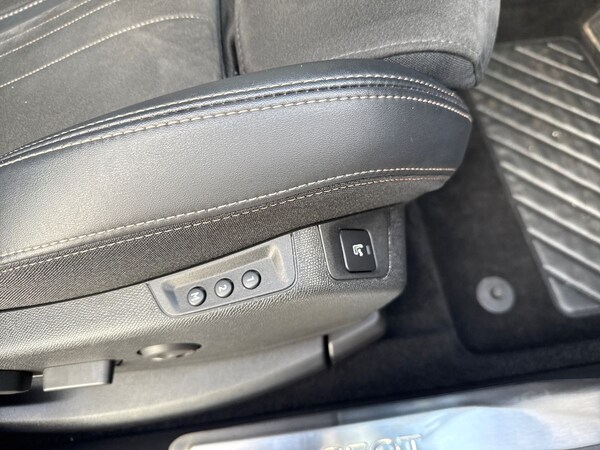 Used Peugeot 3008 2022 for sale - 76145932: Photo 32