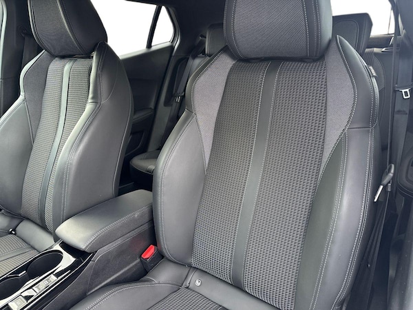Used Peugeot 2008 2021 for sale - 76130810: Photo 14