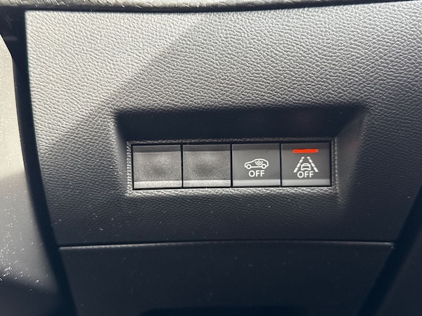 Used Peugeot 2008 2021 for sale - 76130810: Photo 35