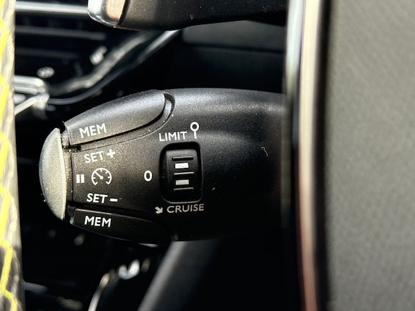 Used Peugeot 2008 2021 for sale - 76130810: Photo 36