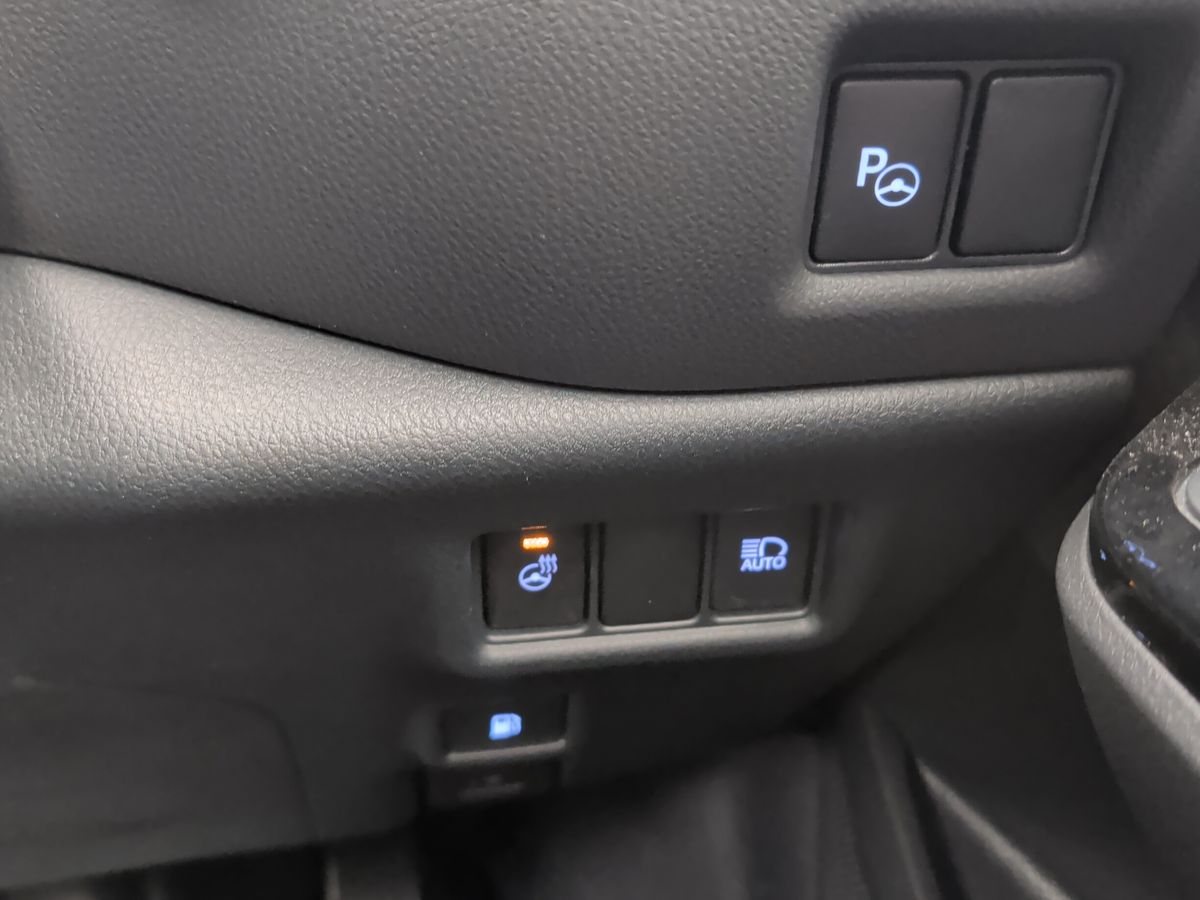 Used Toyota C-HR 2023 for sale - 77499735: Photo 32