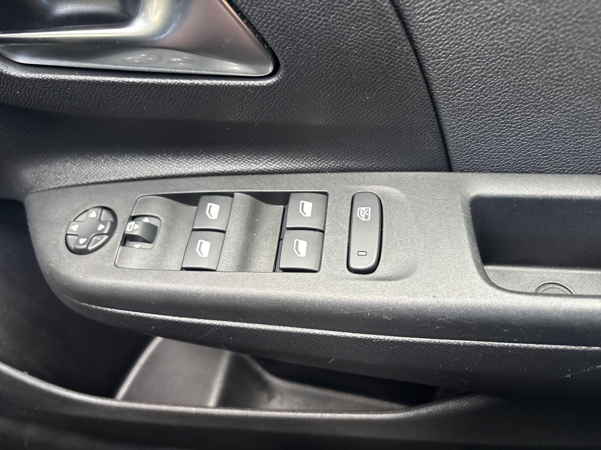 Used Vauxhall Corsa 2023 for sale - 76908101: Photo 17