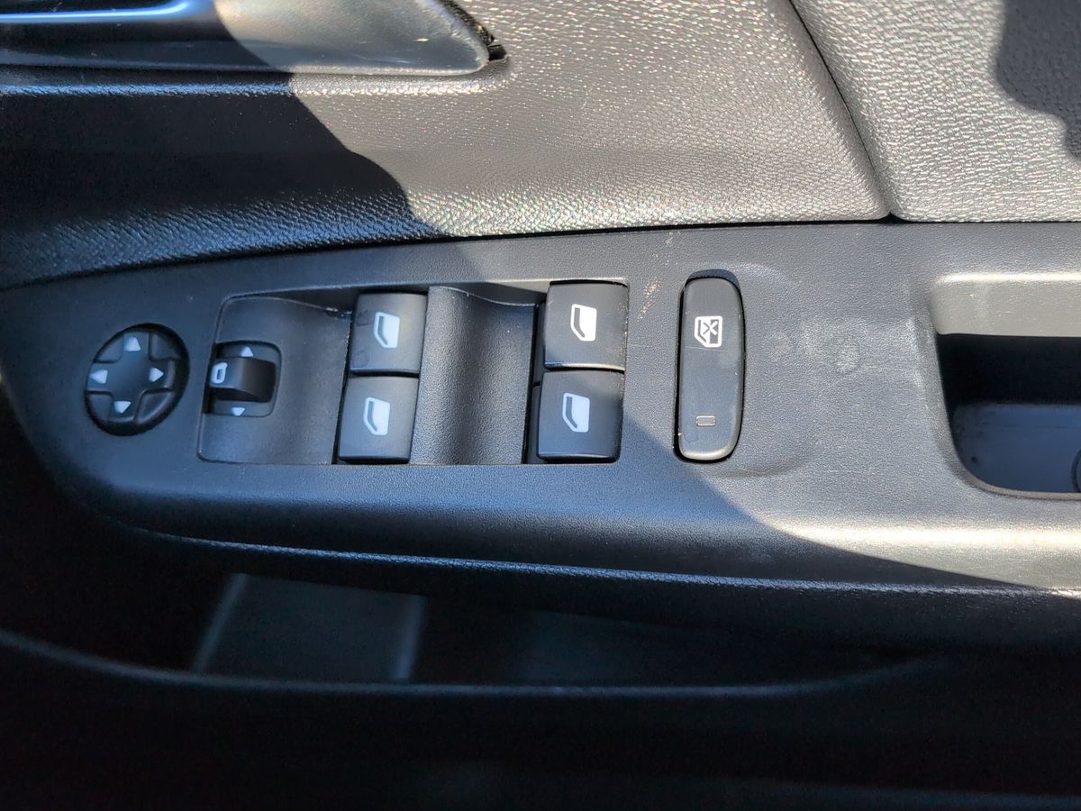 Used Vauxhall Corsa 2023 for sale - 76870945: Photo 17