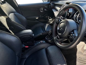 Used MINI Hatch 2021 for sale - 76410596: Photo