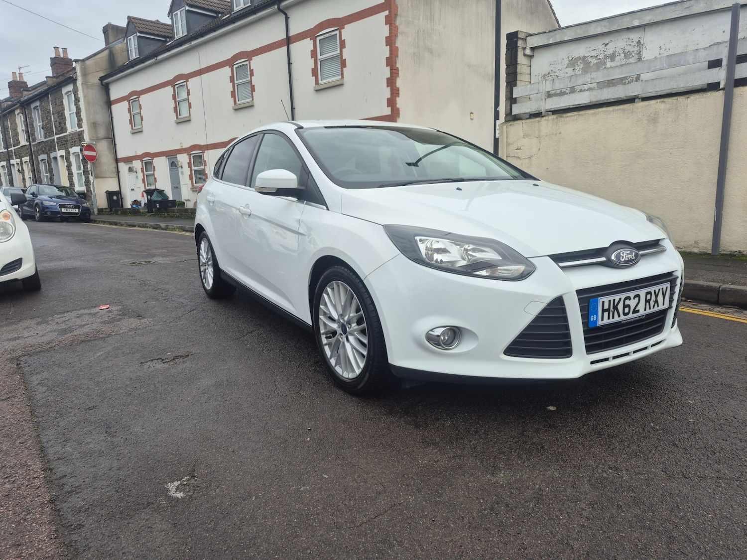 Used Ford Focus 2013 for sale - 76864264: Photo 2