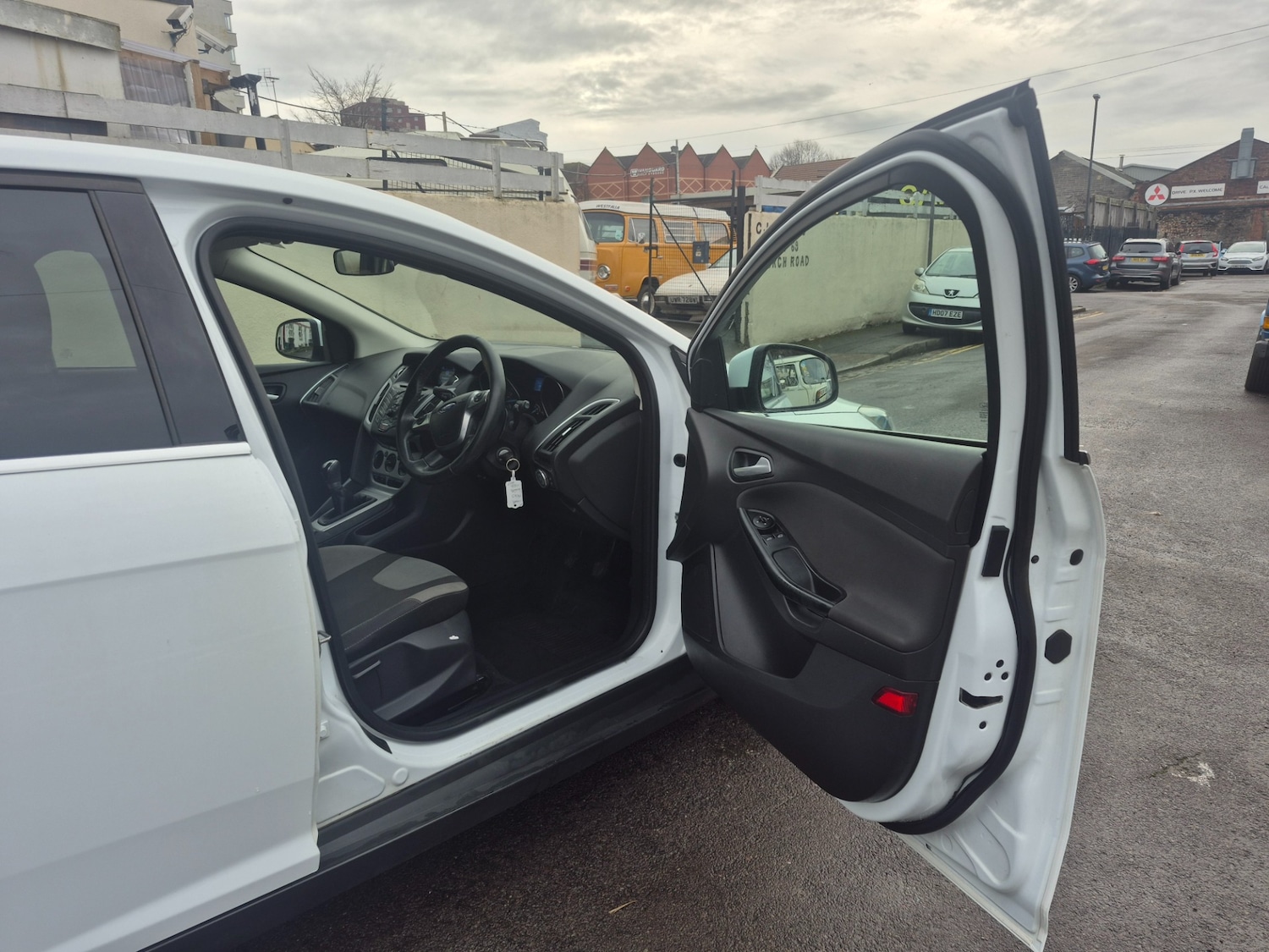 Used Ford Focus 2013 for sale - 76864264: Photo 9