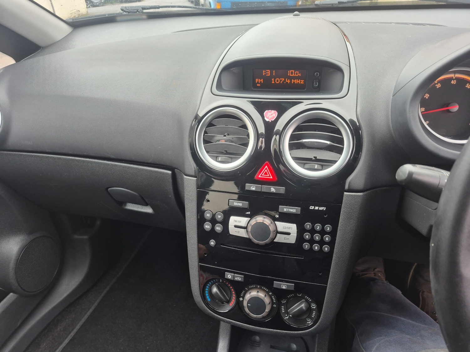 Used Vauxhall Corsa 2007 for sale - 77195006: Photo 15