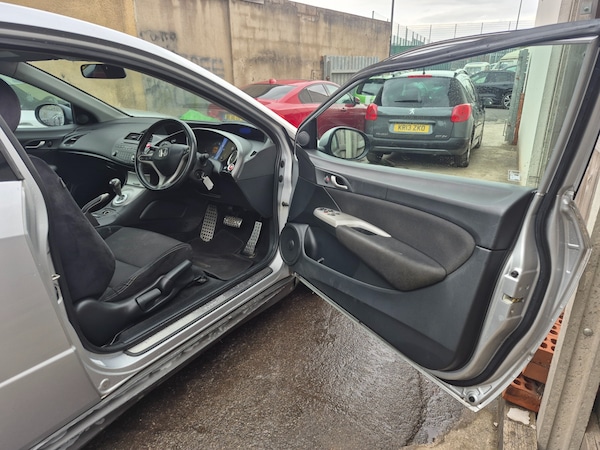 Used Honda Civic 2007 for sale - 76309952: Photo 8