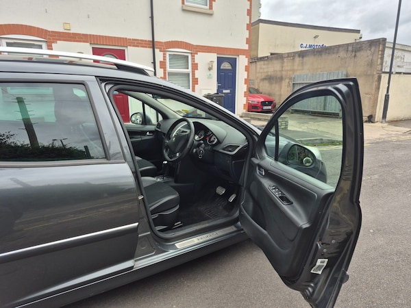 Used Peugeot 207 2013 for sale - 76313781: Photo 9